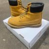 Pallet of Rawlings shoes